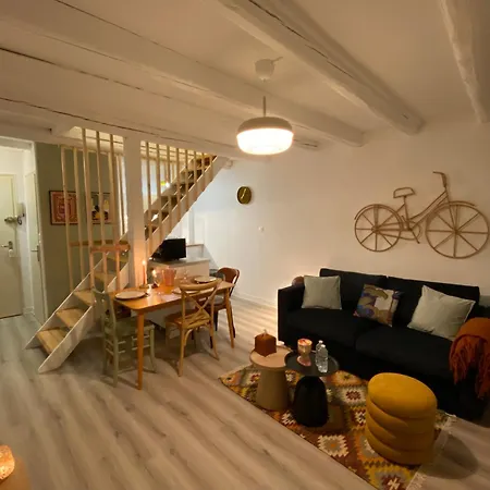 A22 - Les Cosy De - Le Boheme Chic 4* Apartment Nancy
